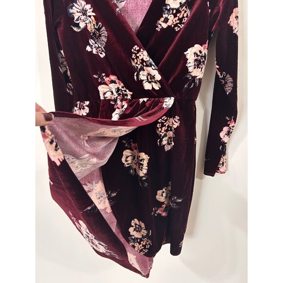 Eyeshadow Velvety Faux Wrap Mini Dress Womens M Burgundy Floral Holiday - Picture 2 of 13